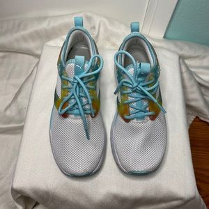 PUMA Girls 5 Women’s 7 SOFTFOAM Running Shoes🌈